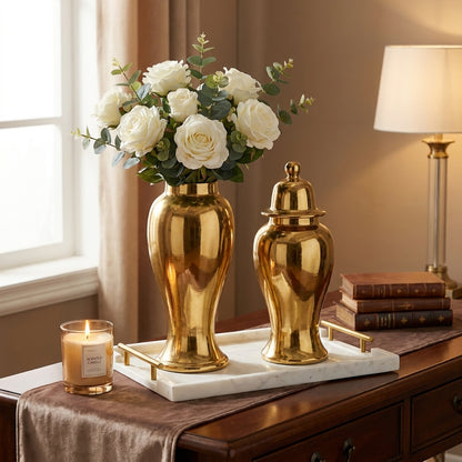 Set Decorativo Elegante de 3 Piezas con Jarrones Dorados y Bandeja